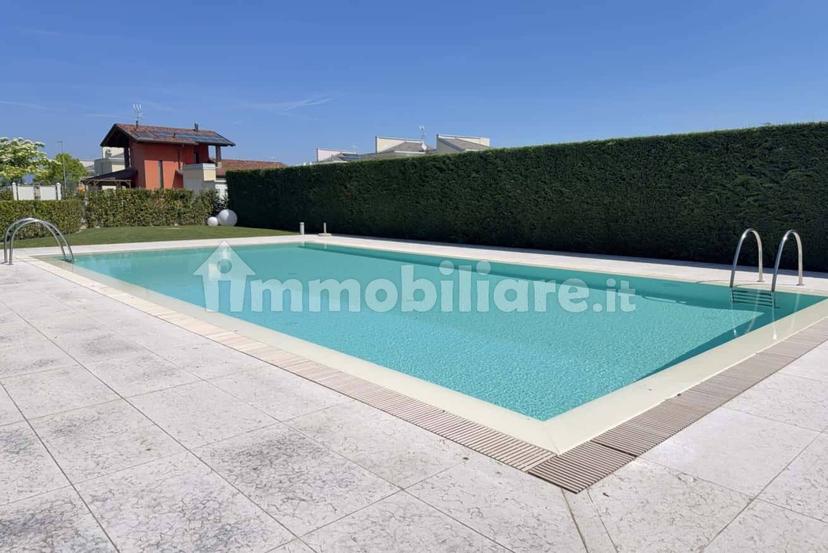 Trilocale via Miralago, Peschiera del Garda — foto 2 di 38