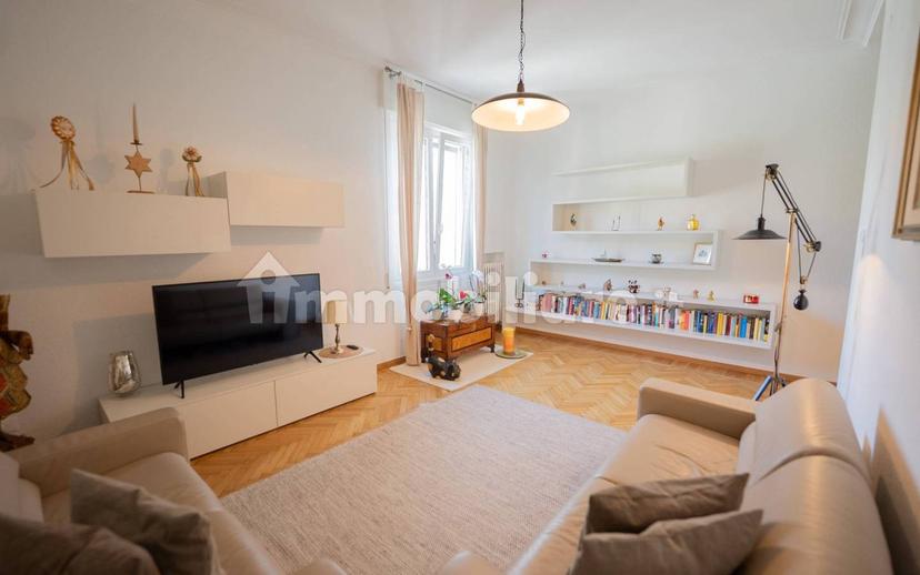 Appartamento piazza Giuseppe Mazzini, Gries - San Quirino, Bolzano — foto 15 di 51