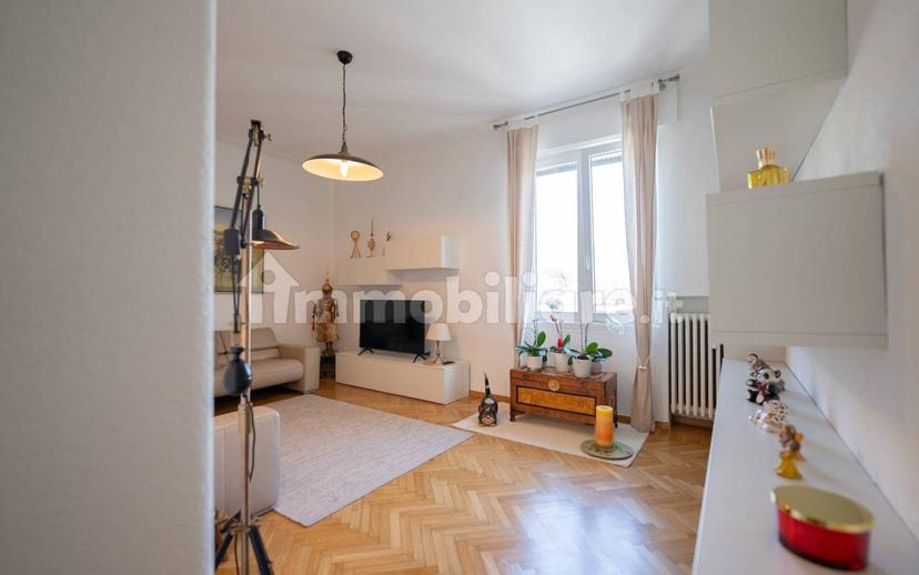 Appartamento piazza Giuseppe Mazzini, Gries - San Quirino, Bolzano — foto 6 di 51