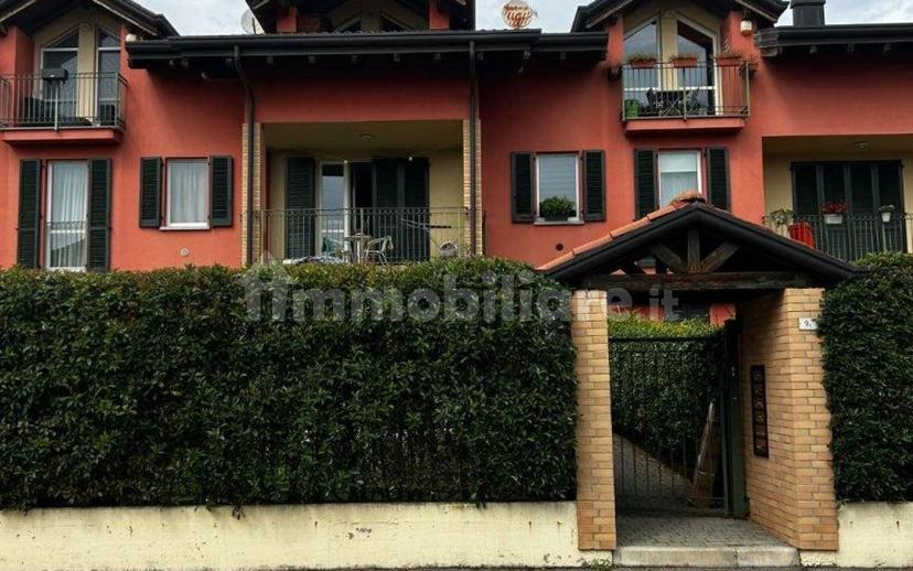 Bilocale ottimo stato, secondo piano, Vedano Olona — foto 2 di 11