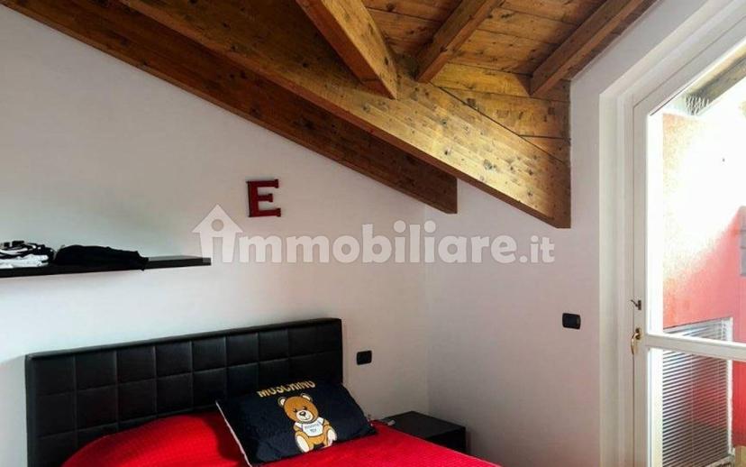 Bilocale ottimo stato, secondo piano, Vedano Olona
