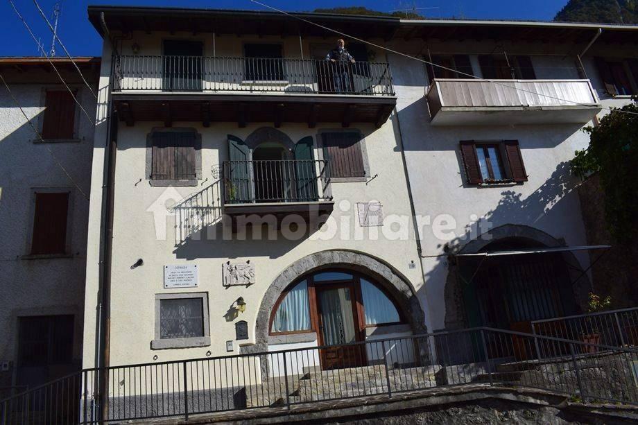 Trilocale via Papa Giovanni XXIII, Centro, Cornalba