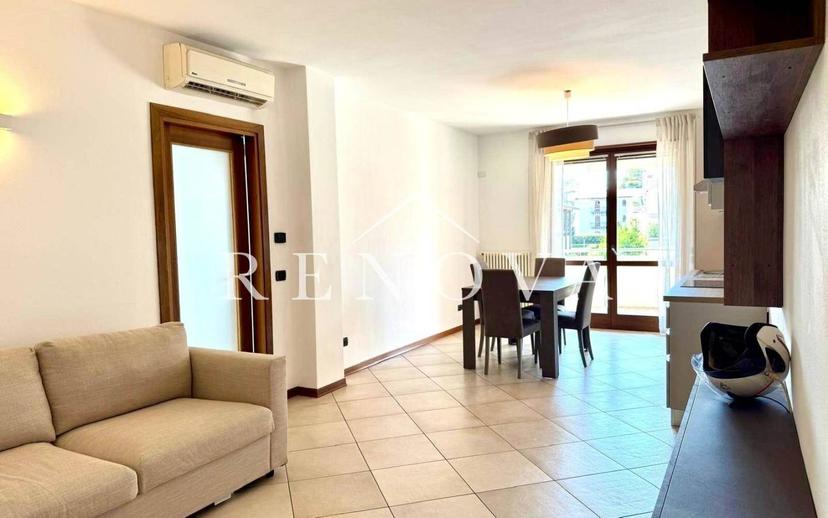 Trilocale via Collodi 2, Centro, Peschiera del Garda — foto 3 di 13