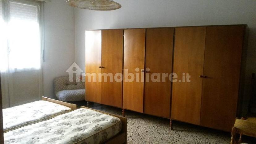 Bilocale buono stato, primo piano, Regina Pacis, Reggio Emilia — foto 7 di 13
