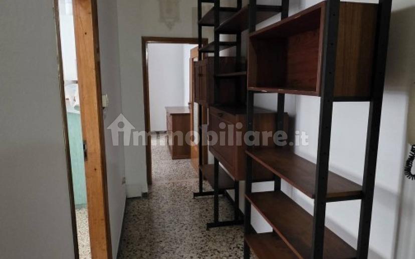 Bilocale buono stato, primo piano, Regina Pacis, Reggio Emilia — foto 2 di 13