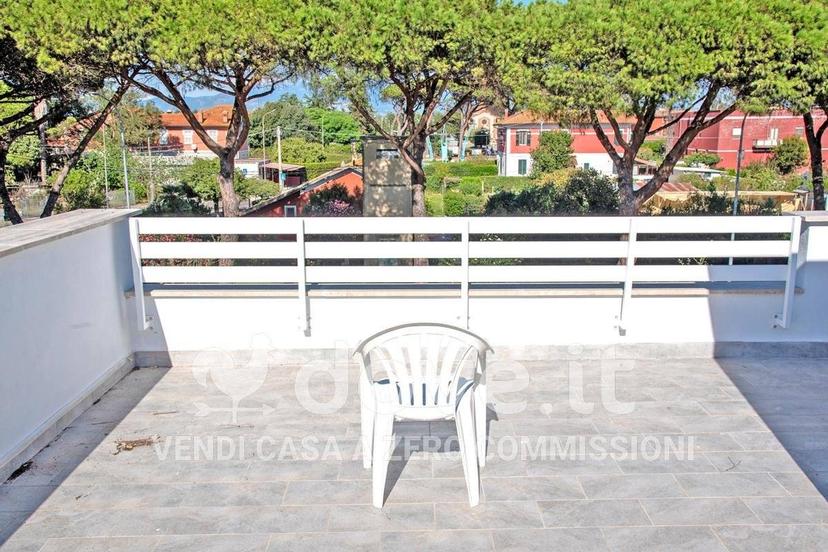 Trilocale via Golfo Degli Aranci 10, Borgo Grappa, Latina