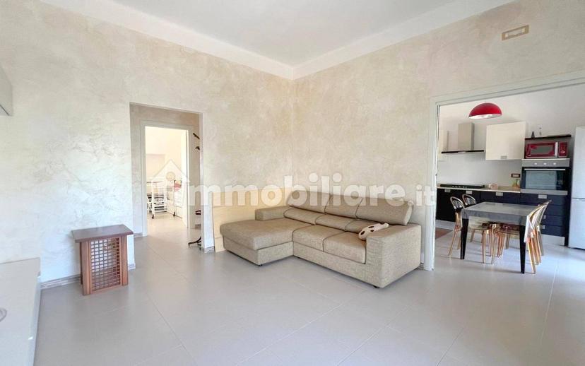 Appartamento via Mercadante, Ceglie Messapica — foto 3 di 28