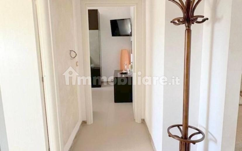 Appartamento via Mercadante, Ceglie Messapica — foto 9 di 28