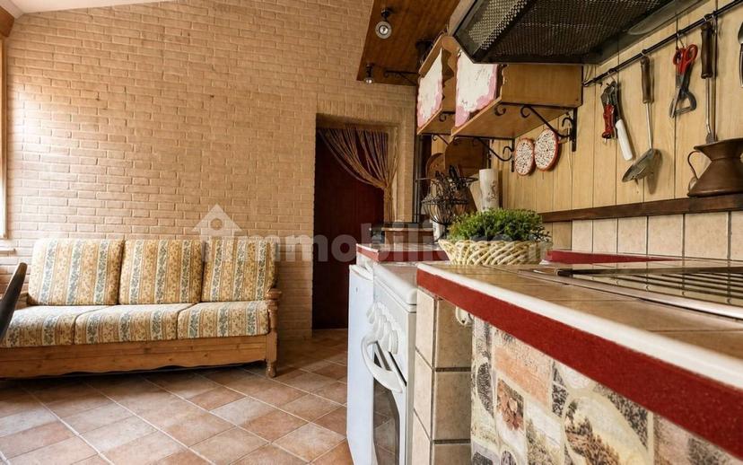 Casale frazione Uscerno, Montegallo — foto 6 di 18