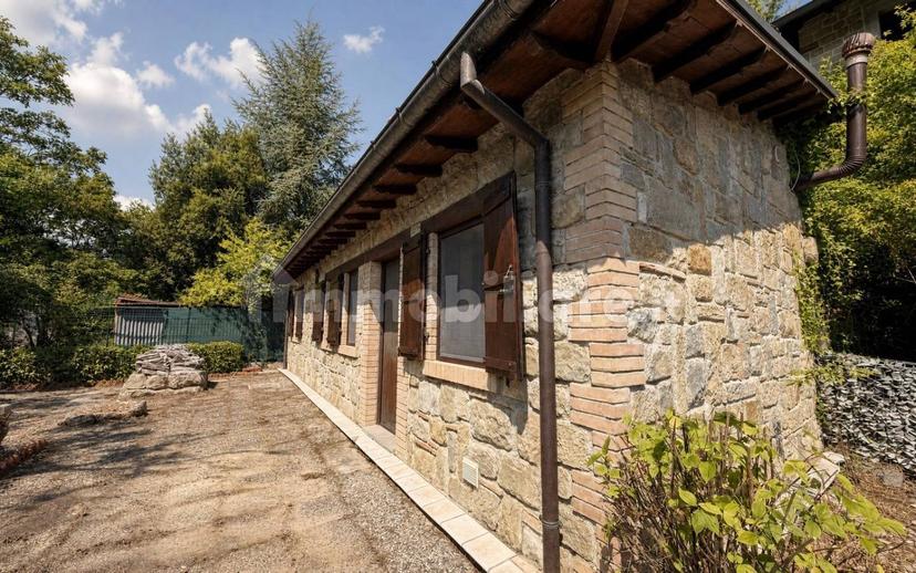 Casale frazione Uscerno, Montegallo — foto 5 di 18