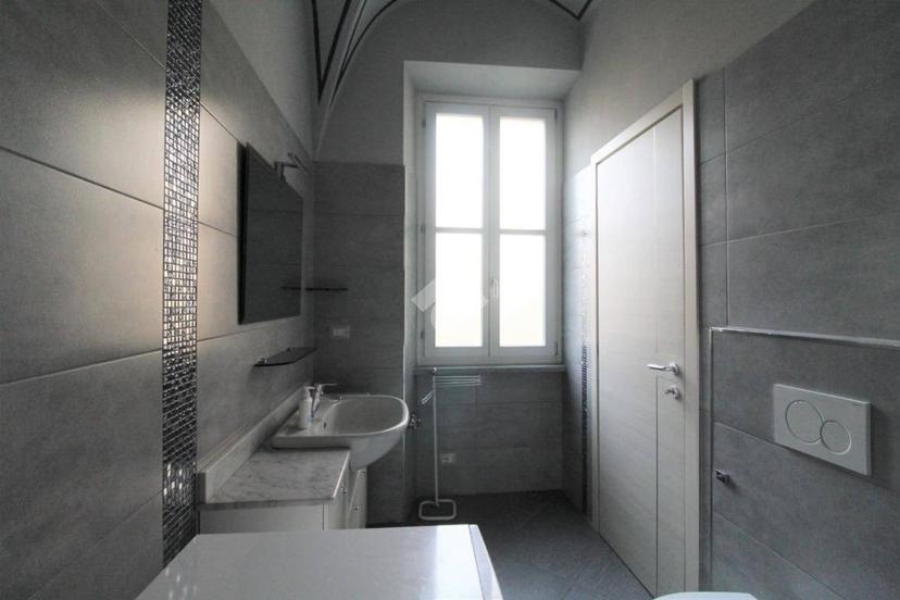 Trilocale via palazzo di città 4, Centro, Saluzzo — foto 12 di 16