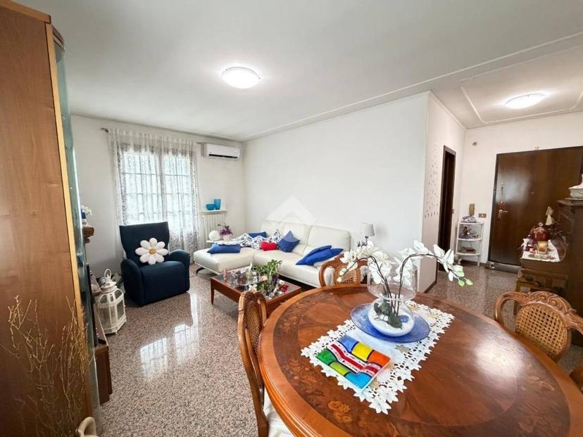 Trilocale via Fratelli Rosselli 77, Centro, Formigine — foto 4 di 23