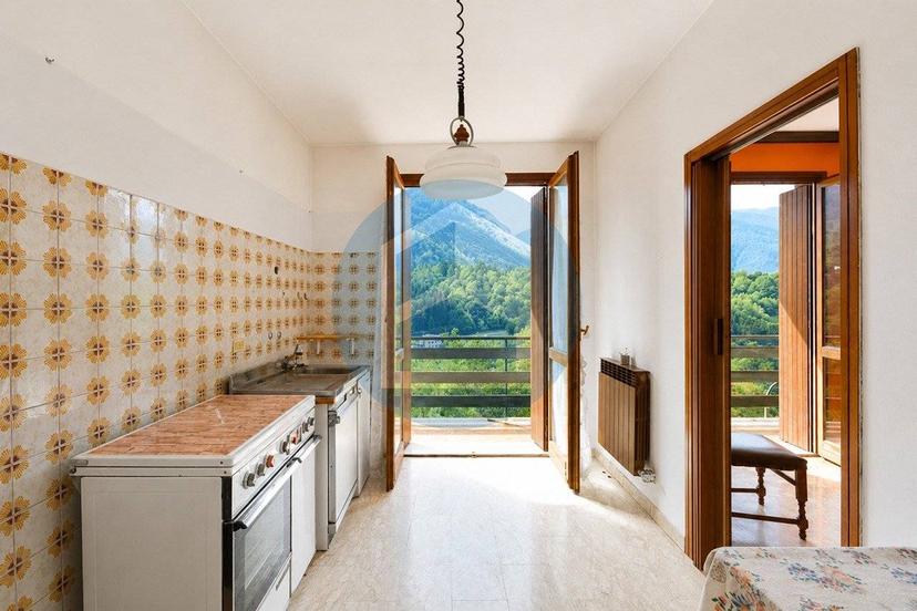 Villa unifamiliare via Alta Guardia, Astrio, Breno — foto 45 di 47