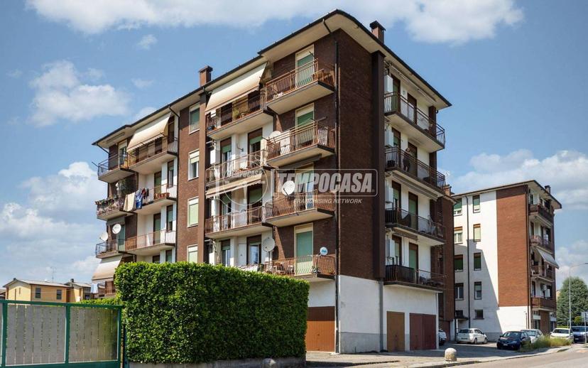 Trilocale via Giacomo Leopardi 4, Centro, Barzago — foto 24 di 31