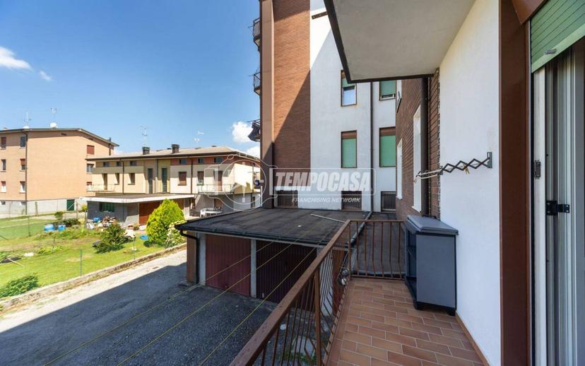 Trilocale via Giacomo Leopardi 4, Centro, Barzago — foto 4 di 31