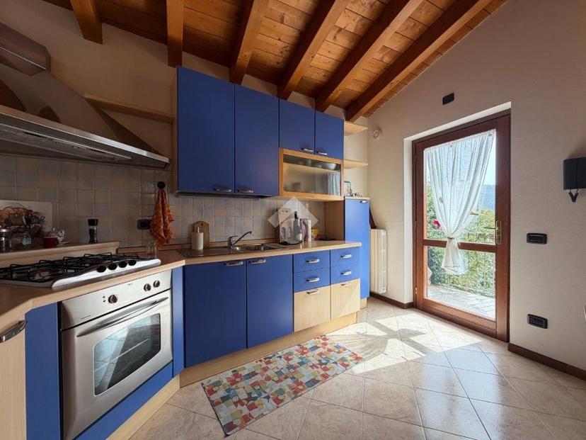 Monolocale via Selva, Centro, Zandobbio — foto 2 di 15
