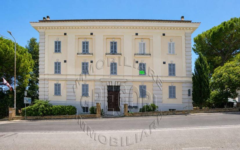 Quadrilocale viale Trento 17, Centro, Fermo — foto 23 di 25