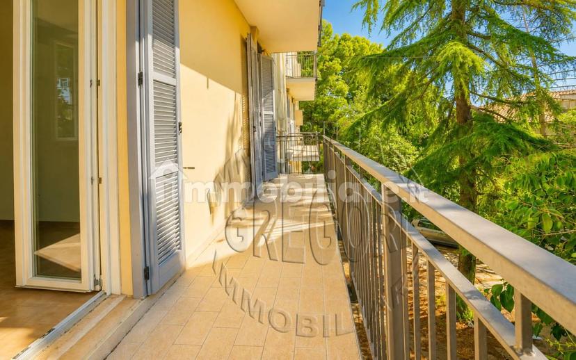 Quadrilocale viale Trento 17, Centro, Fermo — foto 20 di 25