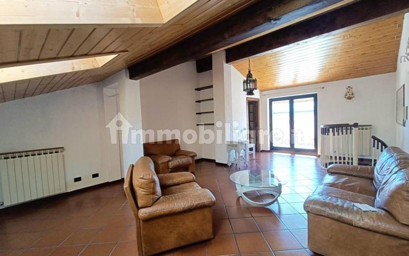Quadrilocale via Maurizio Muller 29, Intra Centro Storico, Verbania — foto 3 di 20