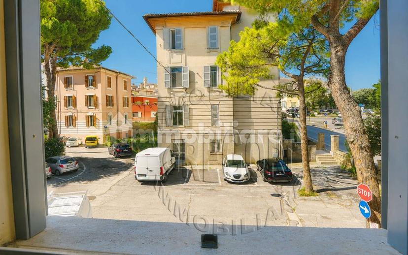 Quadrilocale viale Trento 17, Centro, Fermo — foto 13 di 25