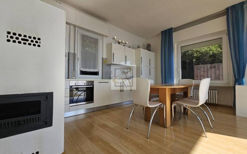 Villa unifamiliare Località Pozzol, Centro, Torri del Benaco — foto 3 di 39