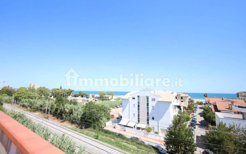 Attico via Nazionale 17, Centro, Roseto degli Abruzzi — foto 8 di 39