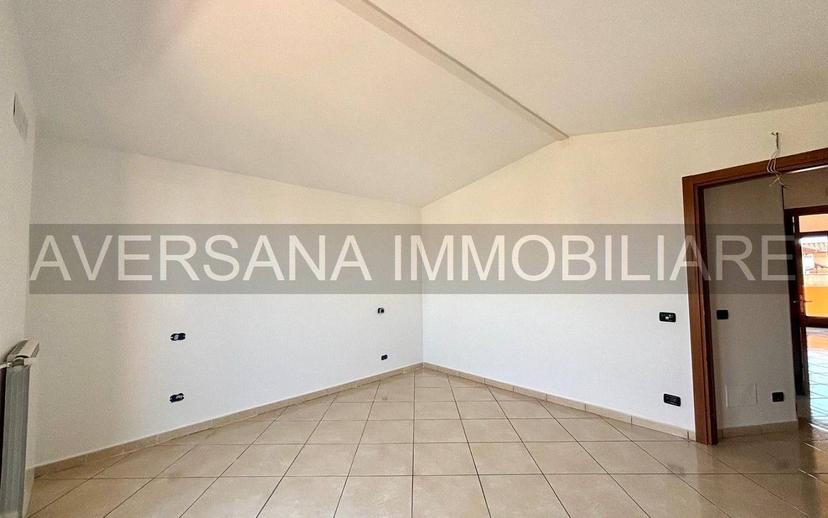 Mansarda via Enrico De Nicola, Trentola-Ducenta — foto 2 di 14