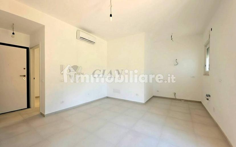 Bilocale via Ugo Bassi, 167 Ovest, Campi Alti, Follonica — foto 2 di 11