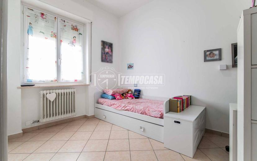 Trilocale via Caduti del Lavoro 4, Gorla Maggiore — foto 17 di 21