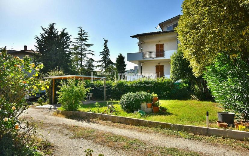 Villa unifamiliare via Ciavattini, Centro, Osimo — foto 27 di 44