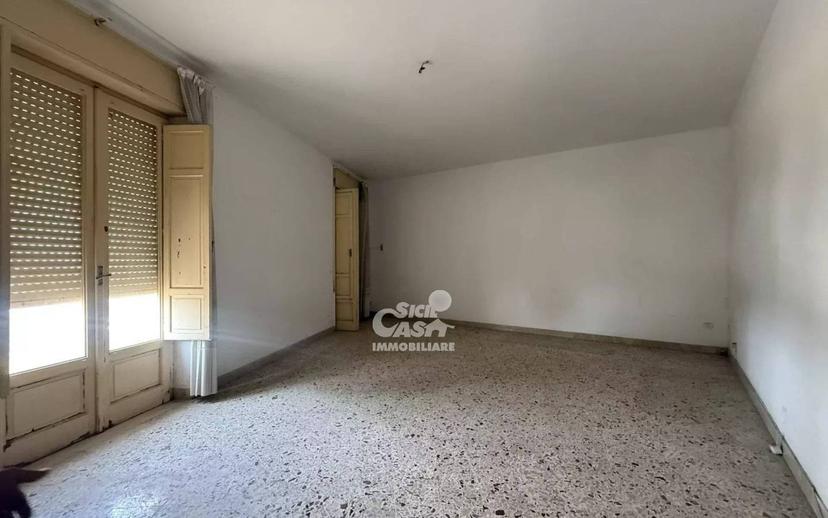 Trilocale da ristrutturare, secondo piano, Centro Urbano, Marsala — foto 4 di 7