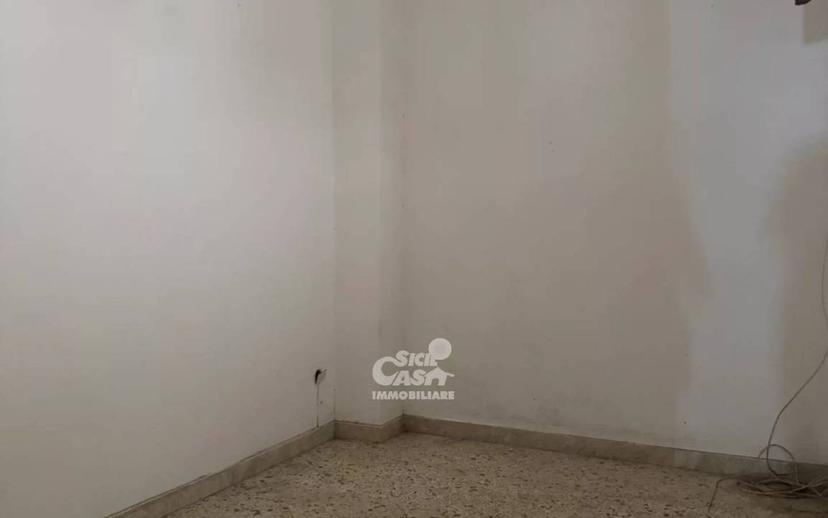 Trilocale da ristrutturare, secondo piano, Centro Urbano, Marsala — foto 6 di 7