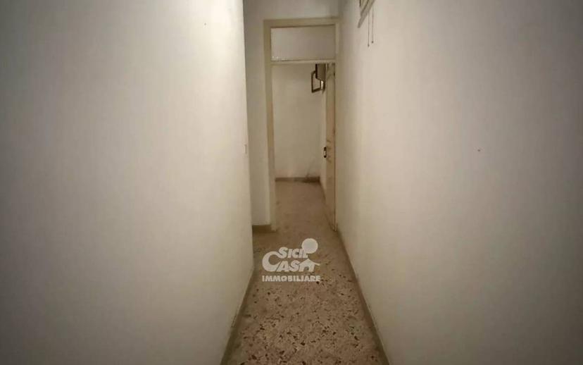 Trilocale da ristrutturare, secondo piano, Centro Urbano, Marsala