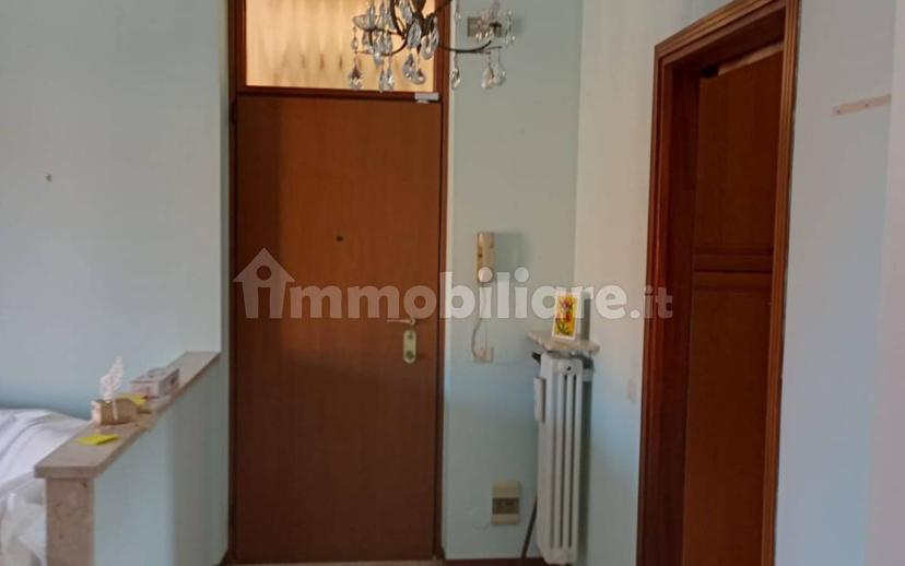 Trilocale via Volontari Italiani del Sangue 7, Centro, Malnate — foto 2 di 16