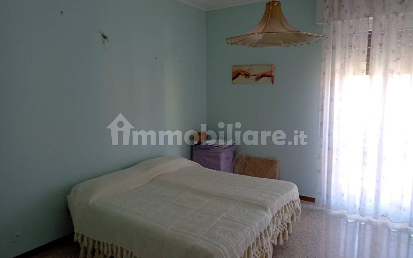 Trilocale via Volontari Italiani del Sangue 7, Centro, Malnate