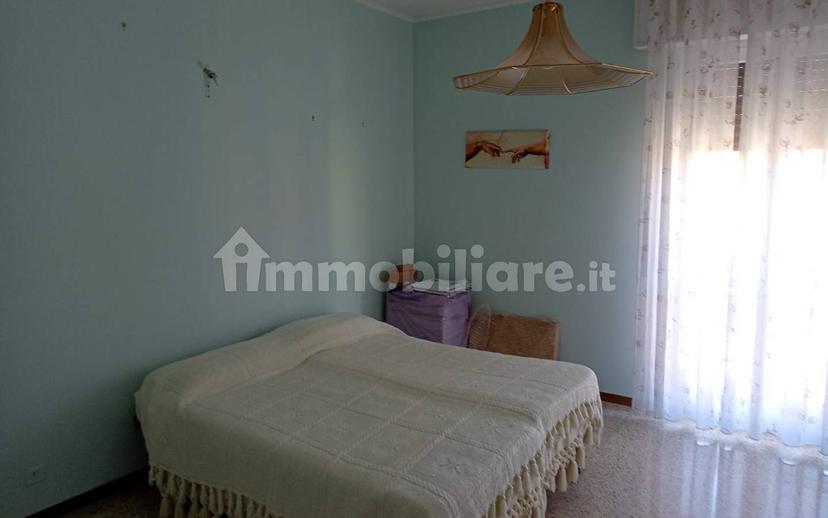 Trilocale via Volontari Italiani del Sangue 7, Centro, Malnate