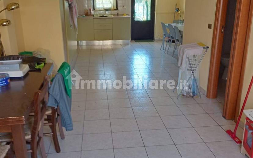 Trilocale via Volontari Italiani del Sangue 7, Centro, Malnate — foto 15 di 16