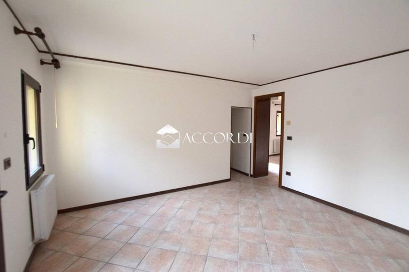 Villa a schiera 4 locali, buono stato, Giavera del Montello — foto 10 di 26