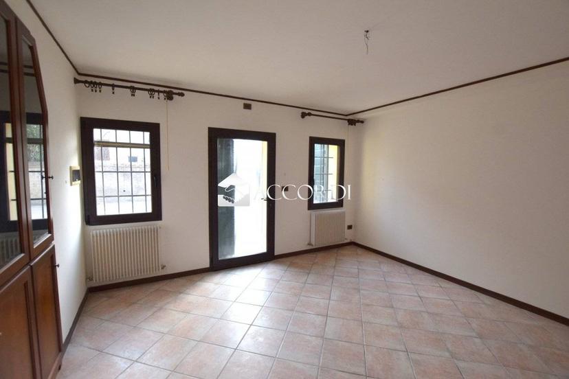 Villa a schiera 4 locali, buono stato, Giavera del Montello — foto 14 di 26