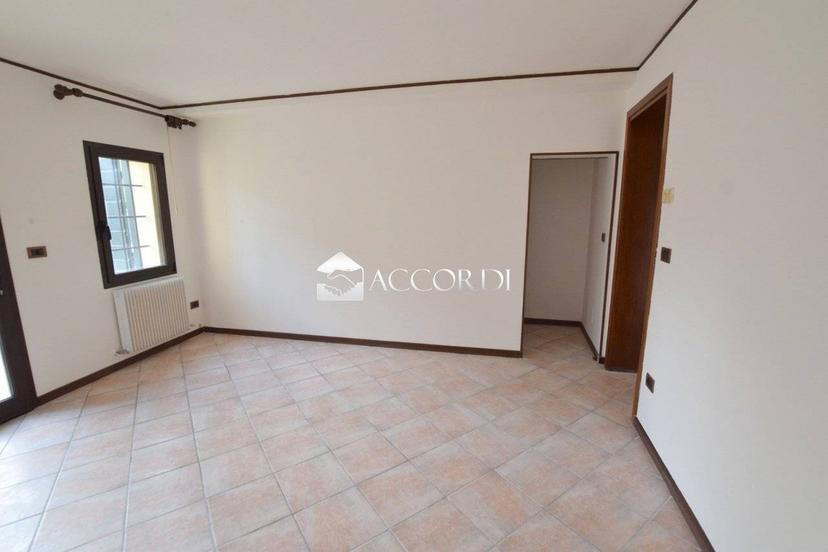 Villa a schiera 4 locali, buono stato, Giavera del Montello — foto 9 di 26
