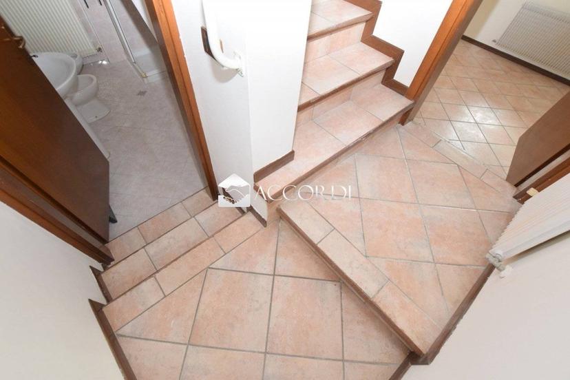 Villa a schiera 4 locali, buono stato, Giavera del Montello — foto 25 di 26