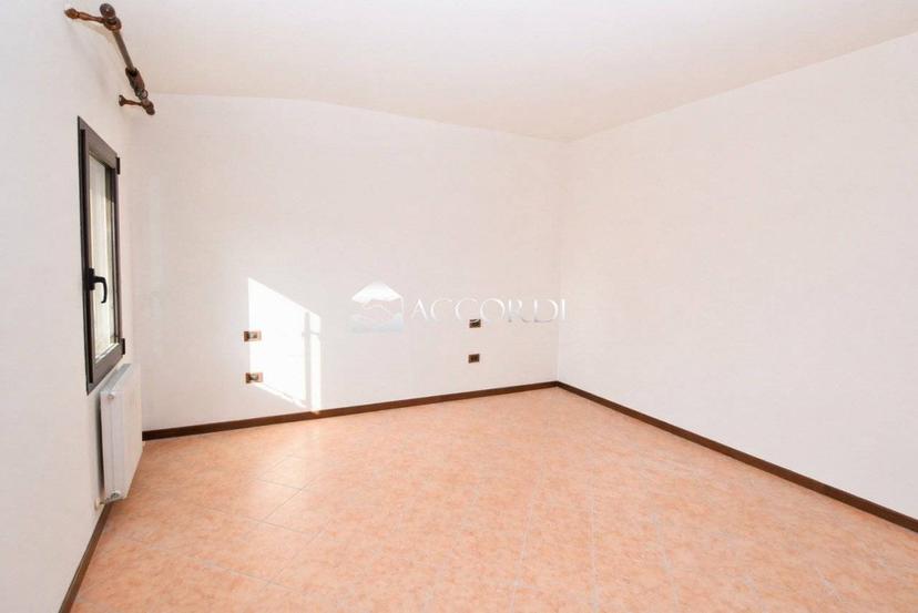 Villa a schiera 4 locali, buono stato, Giavera del Montello — foto 16 di 26
