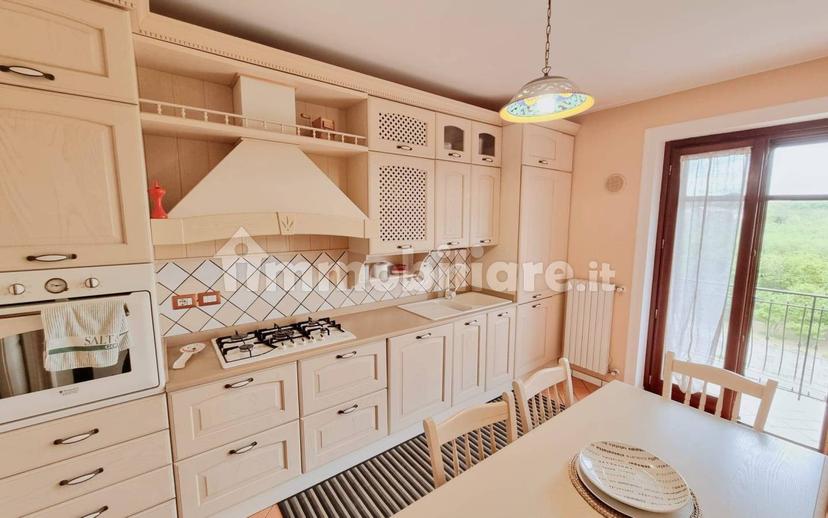 Quadrilocale Contrada Archi 2f, Picarelli, Rione Ferrovia, Archi, Avellino — foto 42 di 46