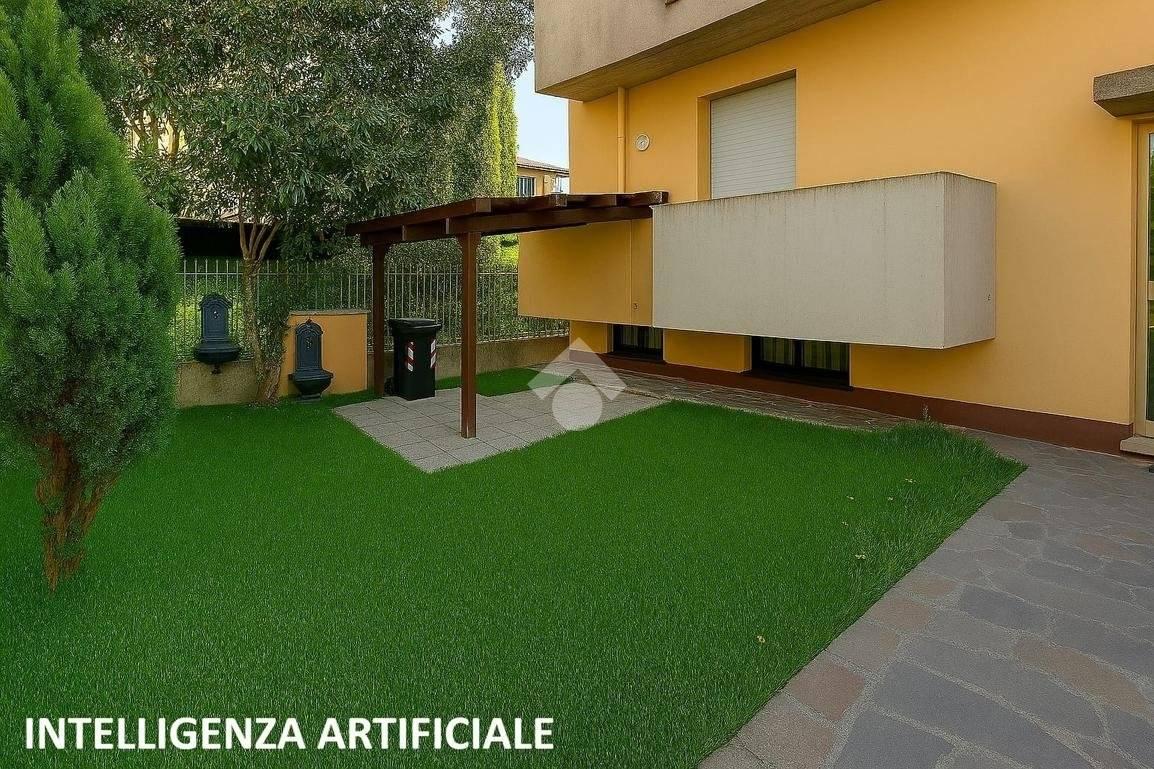 Trilocale via Raffaello 40, Centro, Medesano