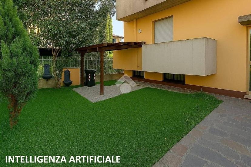 Trilocale via Raffaello 40, Centro, Medesano