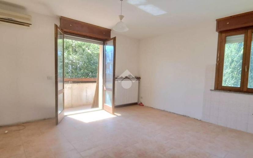 Trilocale via Raffaello 40, Centro, Medesano — foto 4 di 22