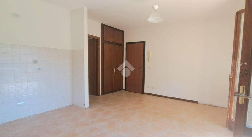 Trilocale via Raffaello 40, Centro, Medesano — foto 9 di 22