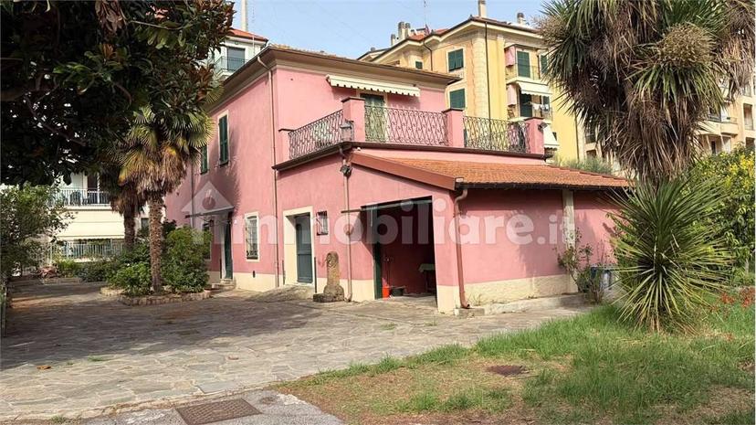 Villa unifamiliare via Piave, Centro, Albenga — foto 57 di 92