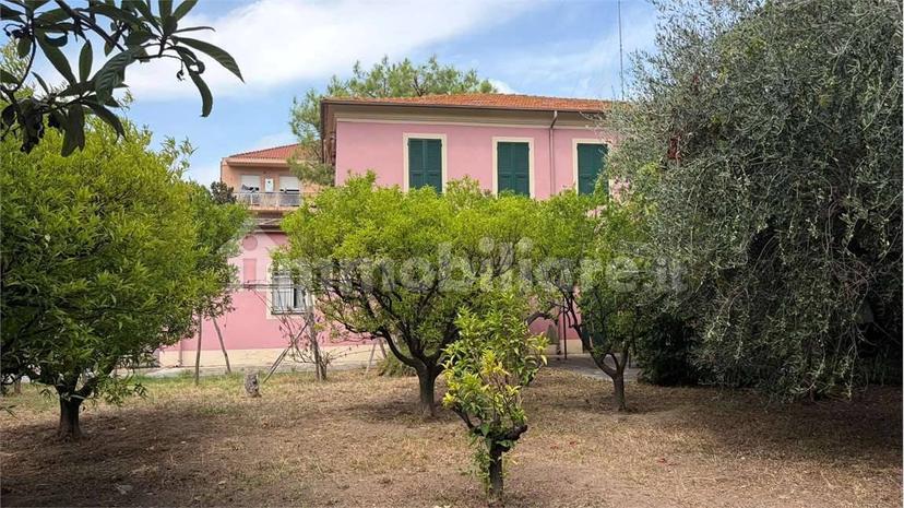 Villa unifamiliare via Piave, Centro, Albenga — foto 79 di 92