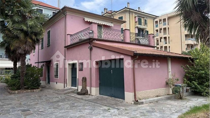 Villa unifamiliare via Piave, Centro, Albenga — foto 83 di 92